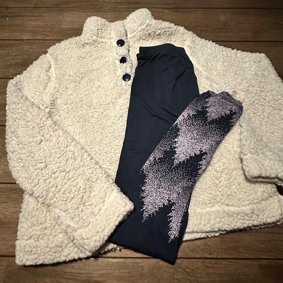 Bearpaw Womens Size Small 2 Piece Snowy Trees Fleece Sleepwear Set - Picture 1 of 7
